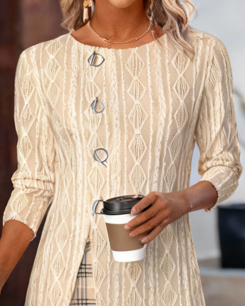 Topp I Rutig Patchwork Med Rund Halsringning