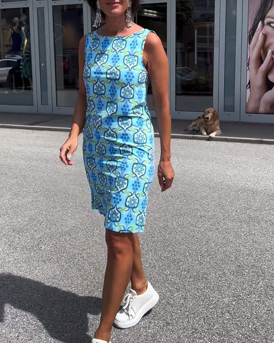 Slim fit klänning utan ärm