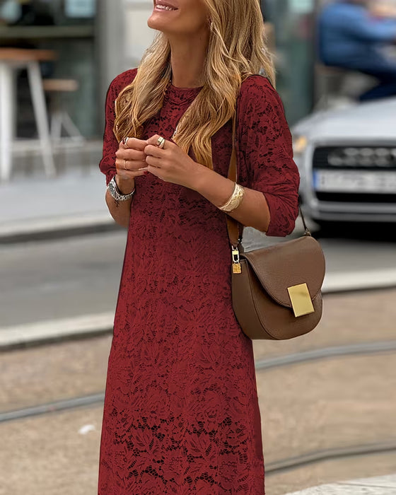 Elegant Enfärgad Klänning I Golvlängd