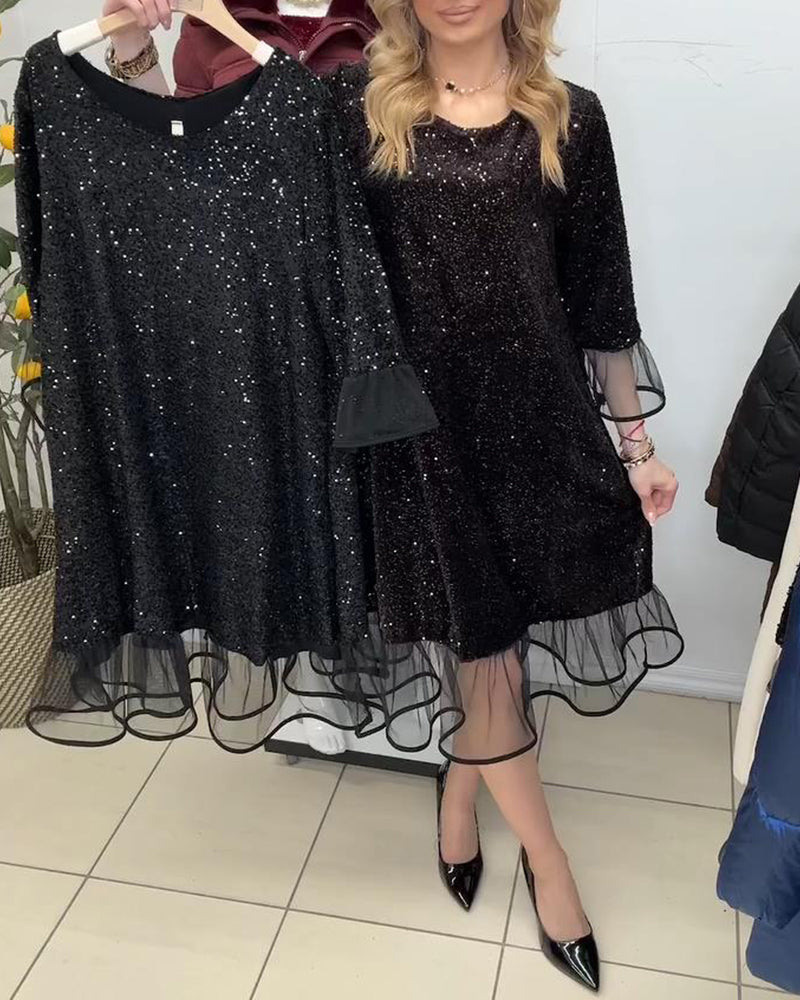 Modernt Klänning Med Trumpetärmar Och Paljetter