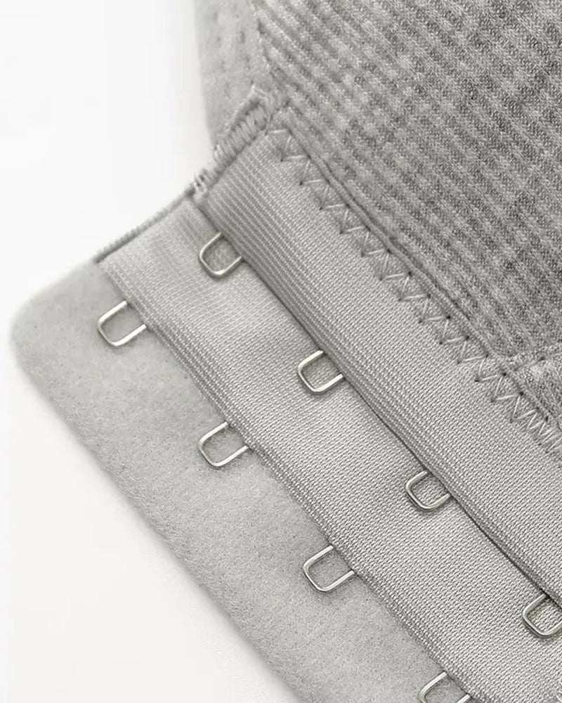 Justerkbar bh med frontspänne och push-up. Utan bygel, sömlös med sidostöd för vardagskomfort under vår och sommar.