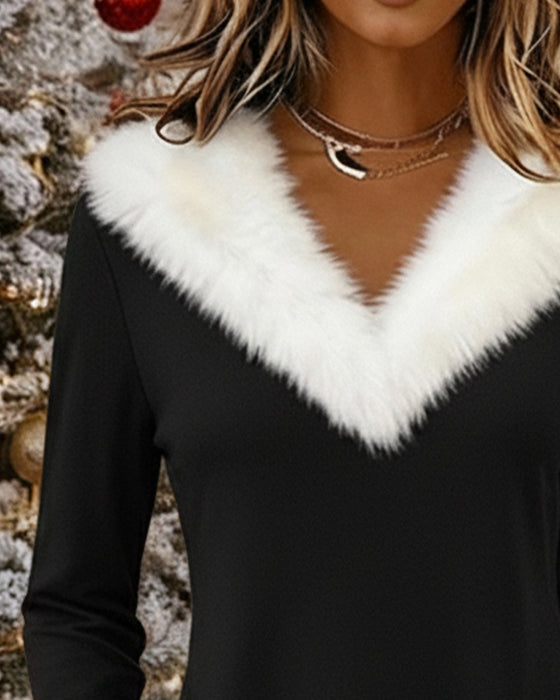 Klänning Med Lurvig Kontrast Och V-Ringning