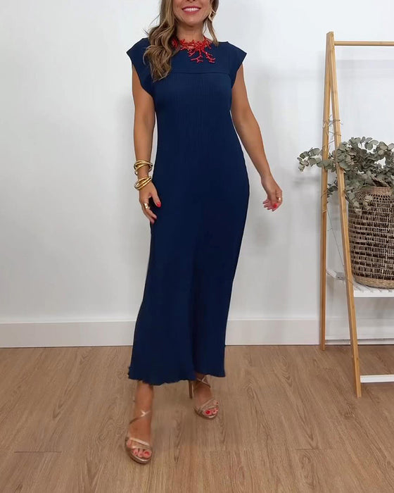 Ärmlös veckad enkel enfärgad klänning