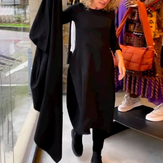 Elegant enfärgad klänning