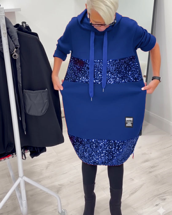 Klänning Med Huva Och Moderiktig Patchwork