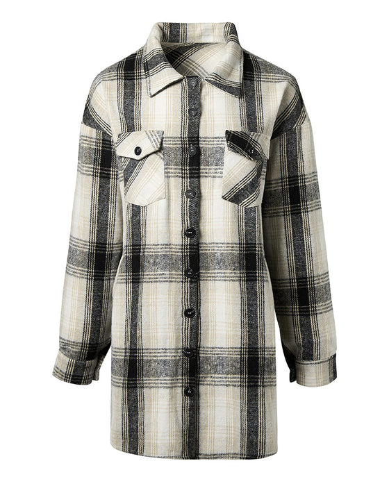 Avslappnad fickskjorta med rutigt tryck