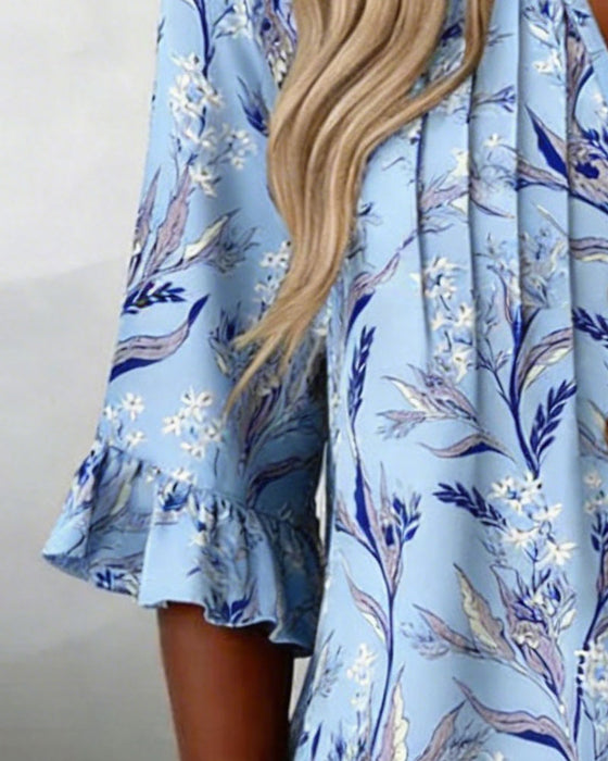 Blus Med Botaniskt Mönster Och Volangärmar