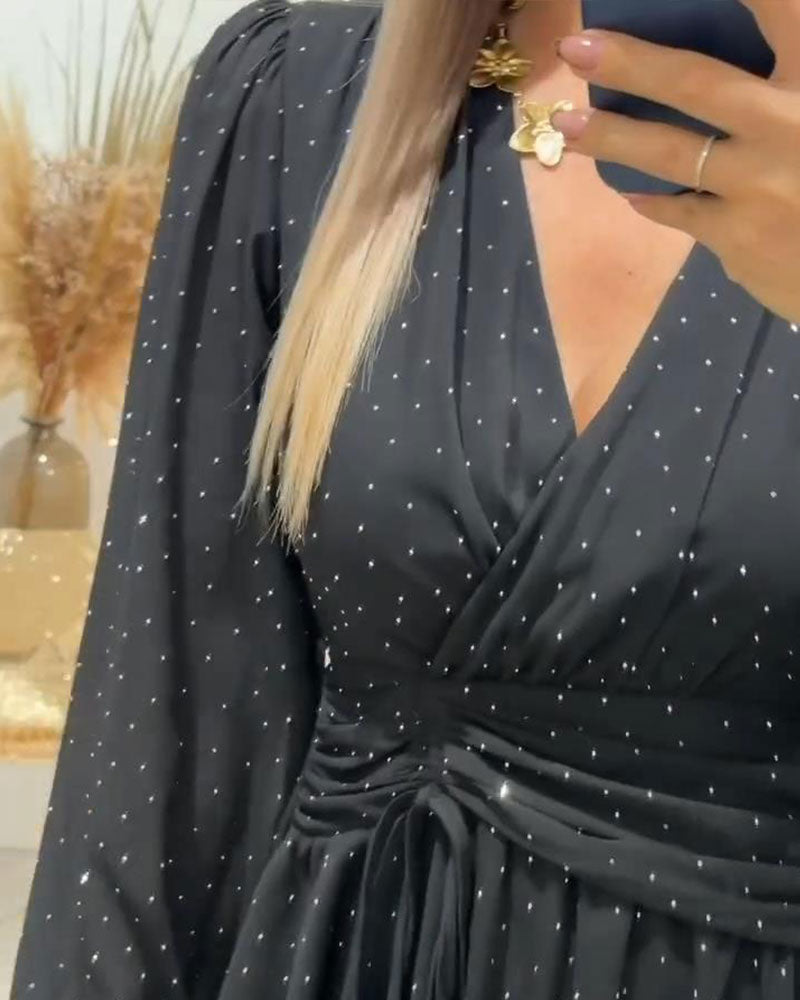 Långärmad Klänning Med V-Ringning Och Puffärmar