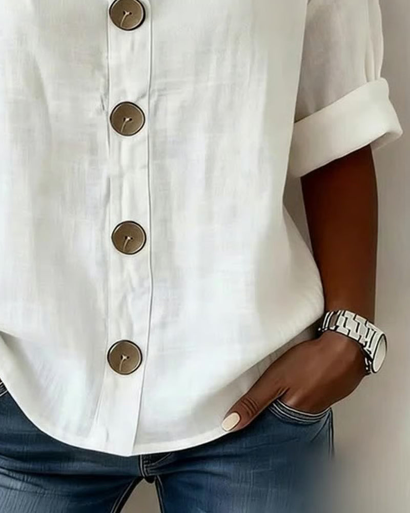 Lös Blus Med Korta Ärmar Och Stora Knappar