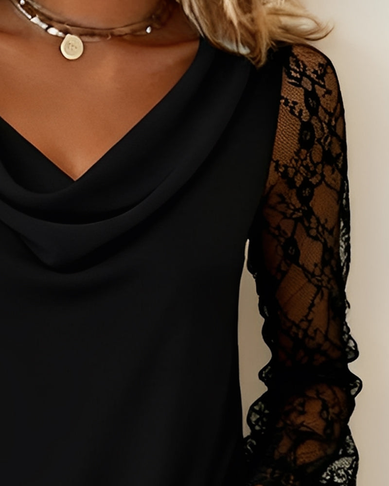 Topp Med Draperad Krage Och Lapptäcktsdetaljer