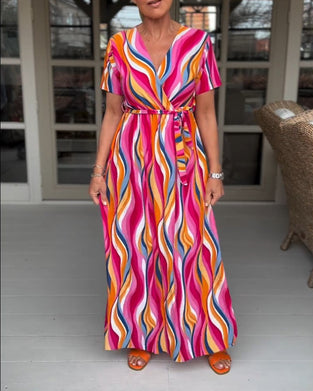 Färgglad tryckt kortärmad lång klänning med spets