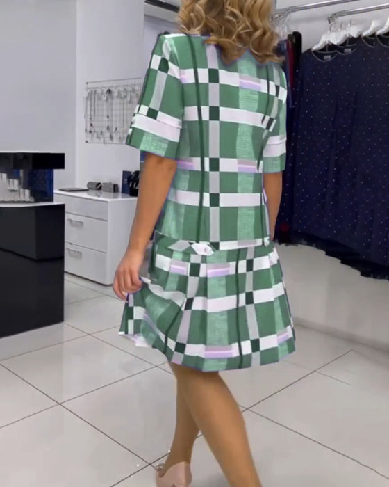 Klänning med rund hals och pläd