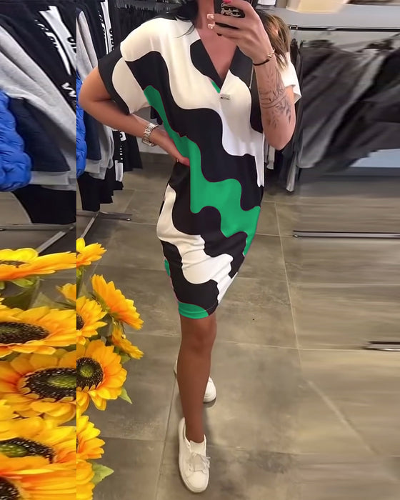 klänning V-ringad vågtryck