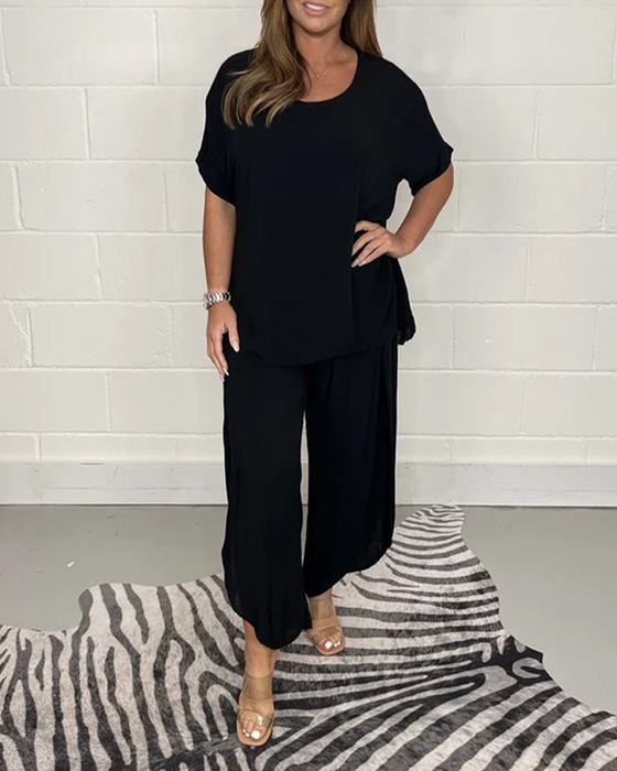 Bekväm och avslappnad tvådelad enfärgad kostym