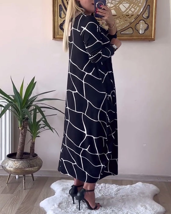 Klänning med rund hals långärmad ficka lös