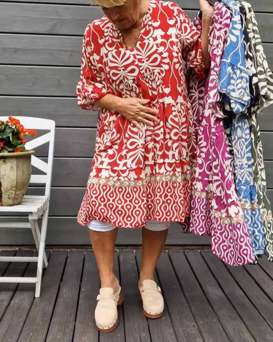 V-ringad blus med lös tryck