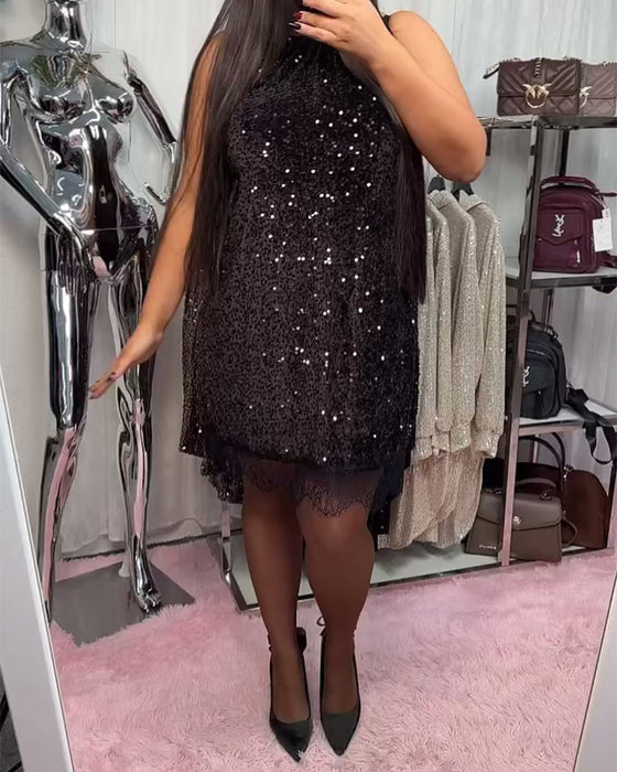 Enfärgad Klänning Med Lapptäcktsdetaljer