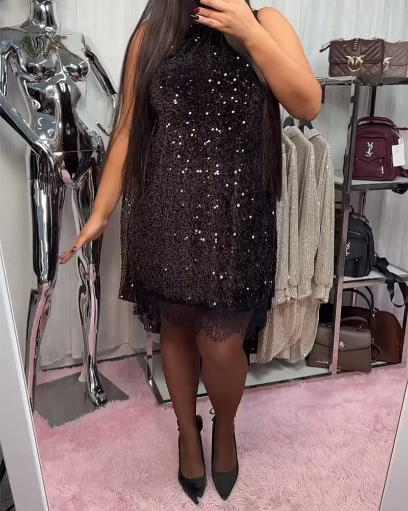 Enfärgad Klänning Med Lapptäcktsdetaljer