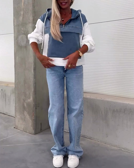 Avslappnad luvtröja med lapptäcke i denim med dragkedja