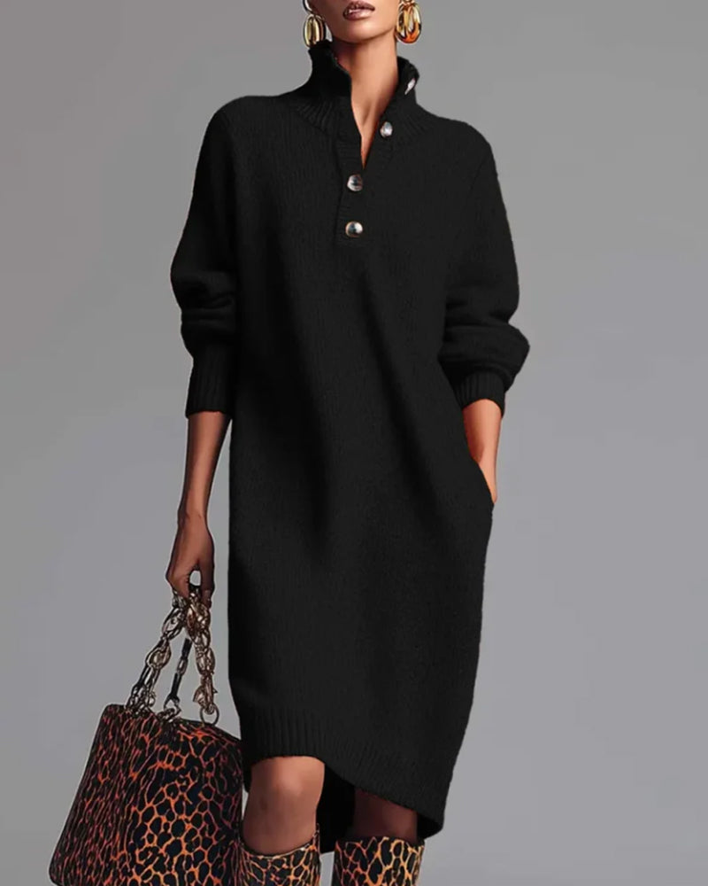 Enfärgad Klänning Med Knappar Och Hög Halsringning