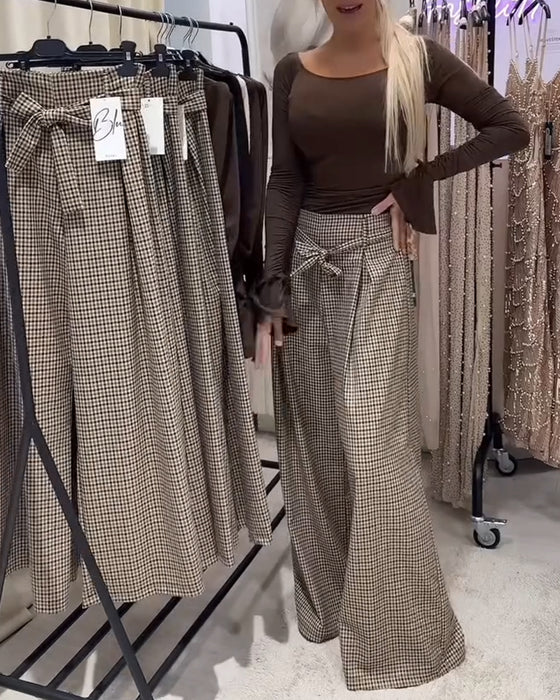 Vidbyxor I Hundtandsmönster Med ”Old Money”-Stil