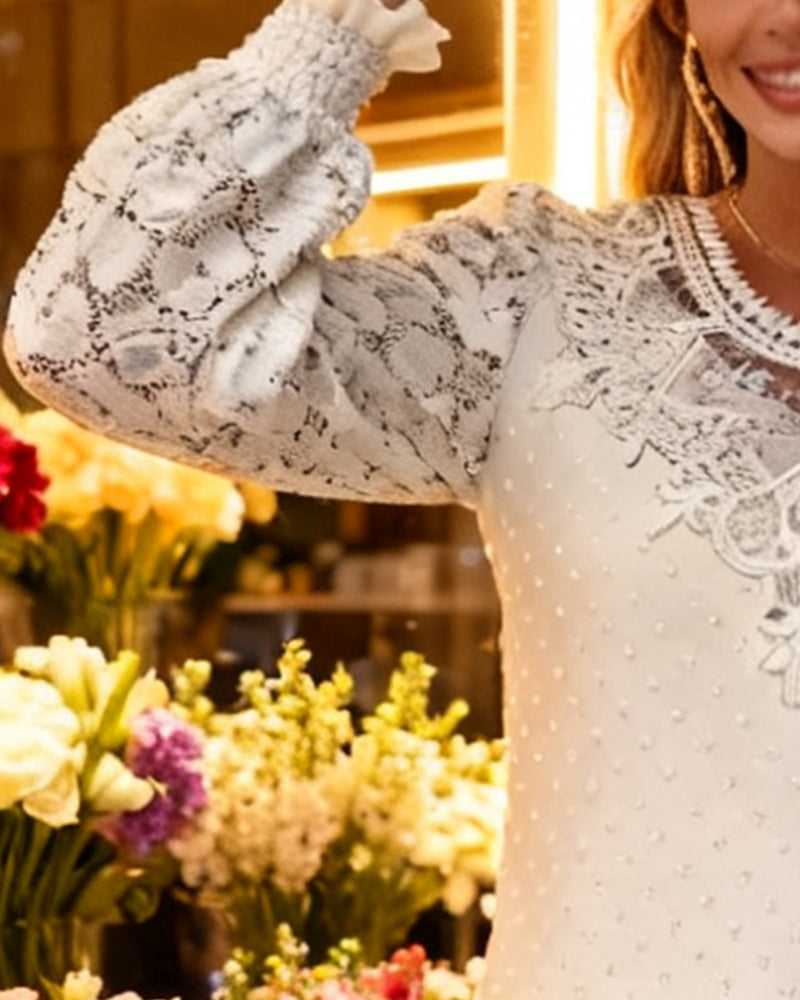 Elegant Blus I Enfärgad Med Långa Ärmar