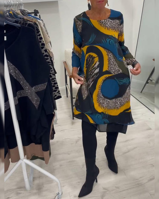 Elegant Tryckt Klänning Med Runt Halsutsnitt