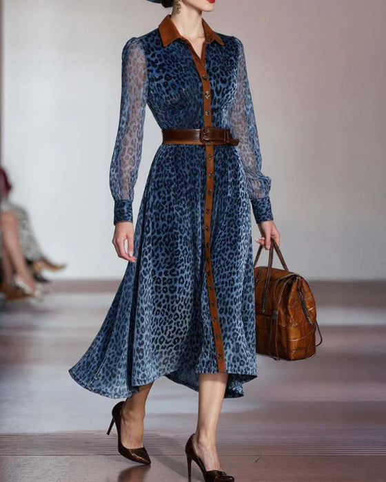 Modern Klänning Med Leopardtryck Och Lappverk