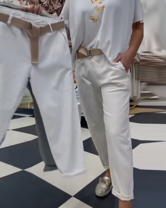 Byxor i ren färg och casual stil