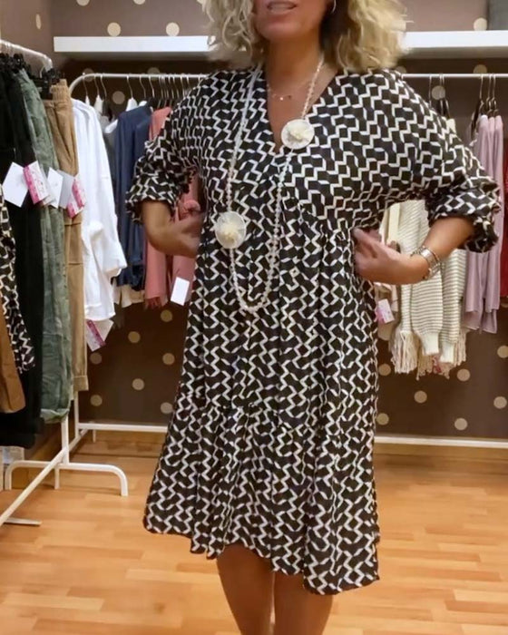 V-ringad casual klänning med geometriskt tryck