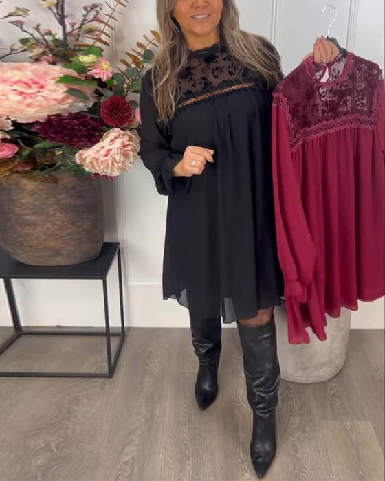 Klänning Med Spets Utsnitt Detalj, Puffärms Design Och Elegant Aura