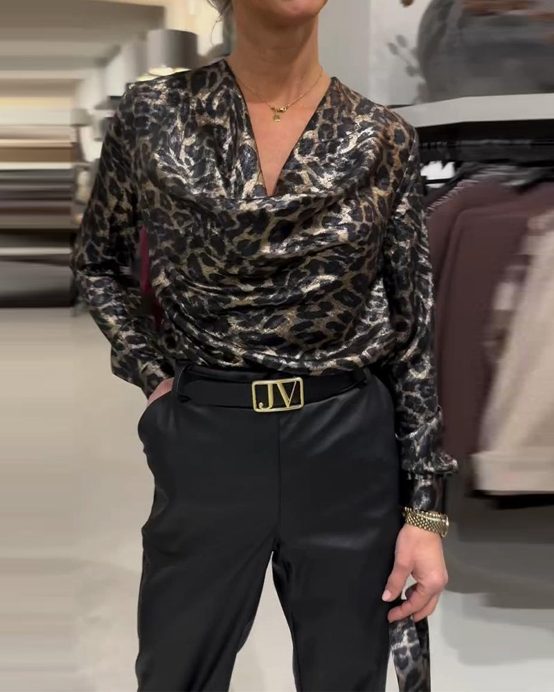 Skjort Stilfull Leopardtryck Med Draperad Krage