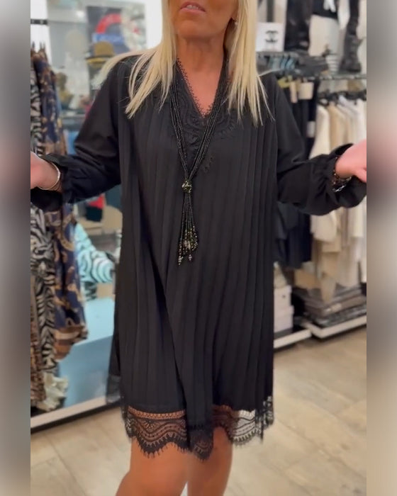 Klänning Spetskantad Plisserad Lös