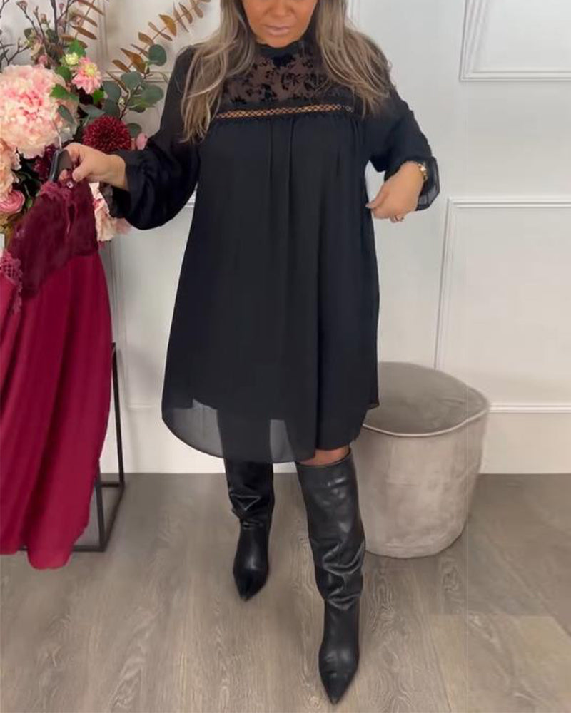 Klänning Med Spets Utsnitt Detalj, Puffärms Design Och Elegant Aura