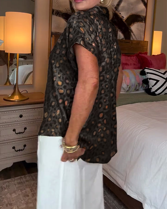 Blus avslappnad leopardmönstrad