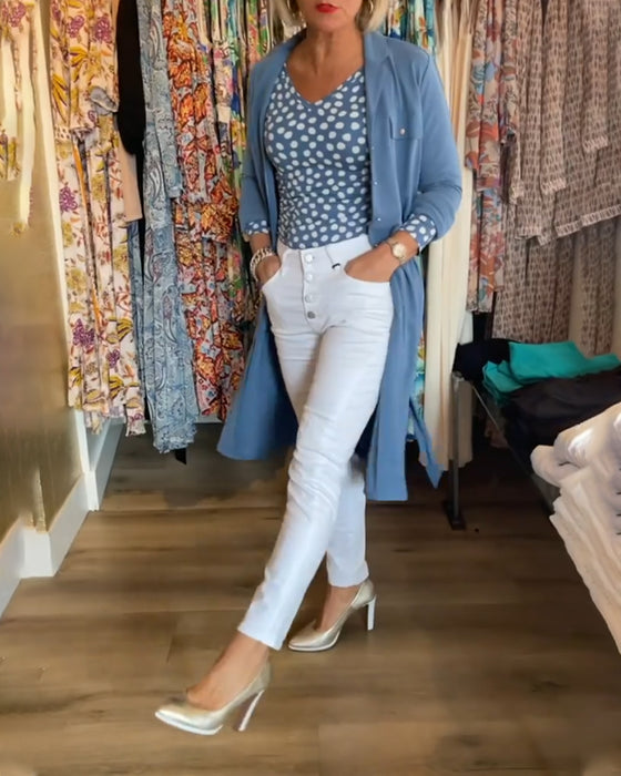 Avslappnad enfärgad Knappkappa