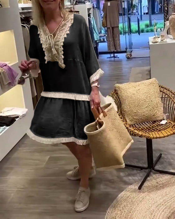 V-ringad frans i spets avslappnad klänning