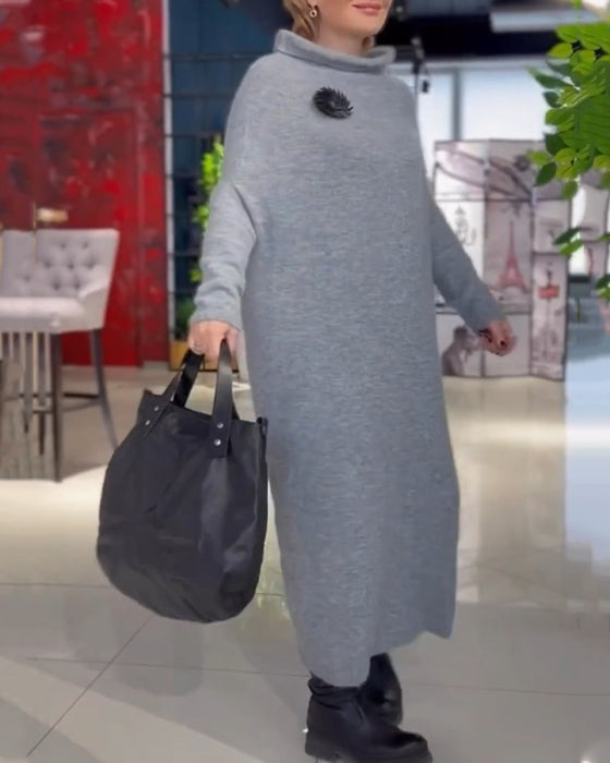 Lös Klänning Med Turtleneck Och Långa ärmar