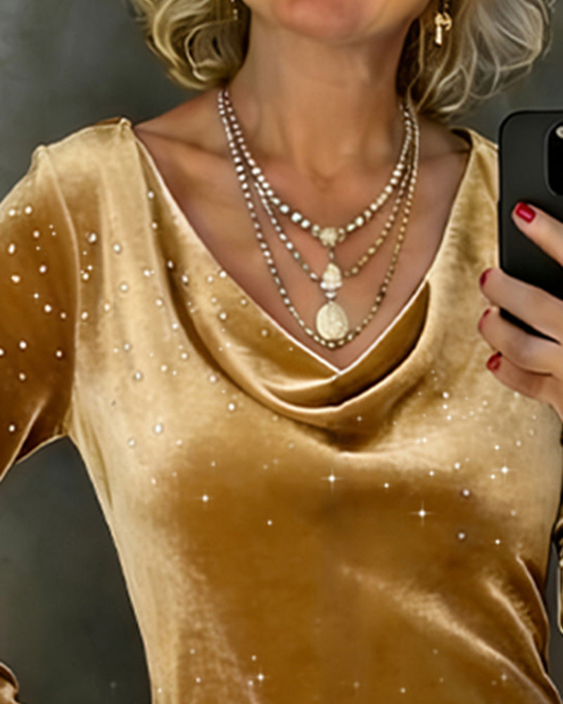 Klänning Med Fin Glans Och Rak Passform