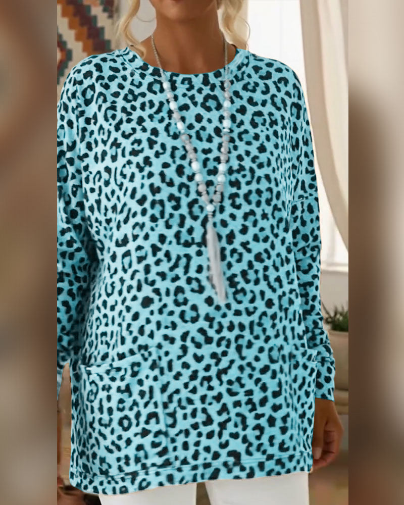Topp Med Leopardtryck Och Rund Hals