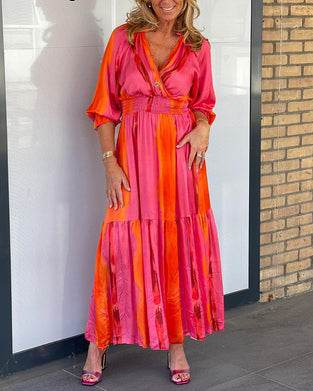 3/4-ärm klänning med v-ringning