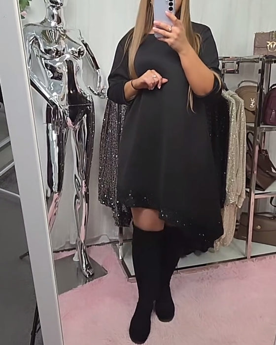 Klänning Med Oregelbunden Fåll Och Lapptäcktsdetaljer