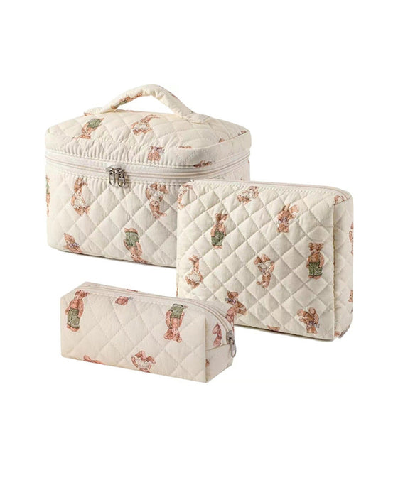 Set med kosmetikväska i tre delar