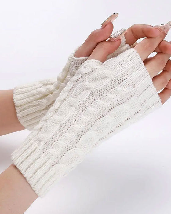 Flätstickade Fingerlösa Handskar