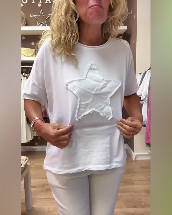 T-shirt med avslappnad lös halsringning