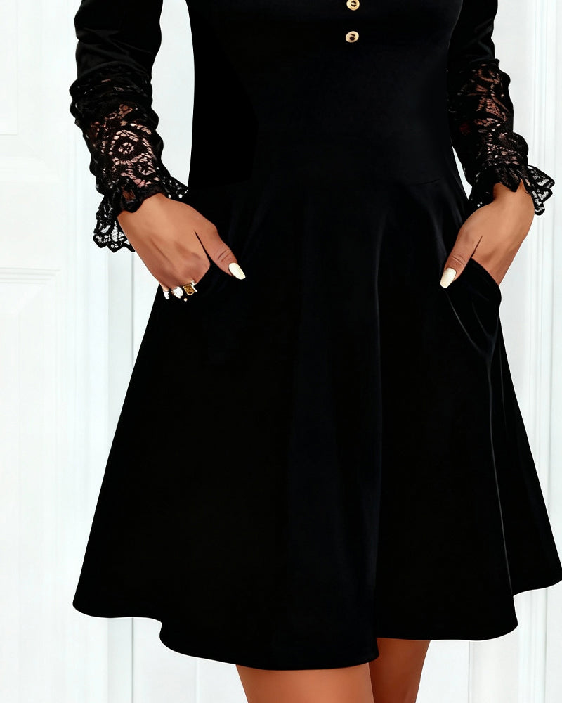 Elegant Klänning I Enfärgad Patchwork Med V-Ringning