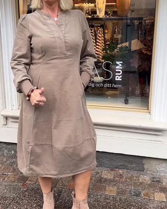 Klänning avslappnad retro långärmad