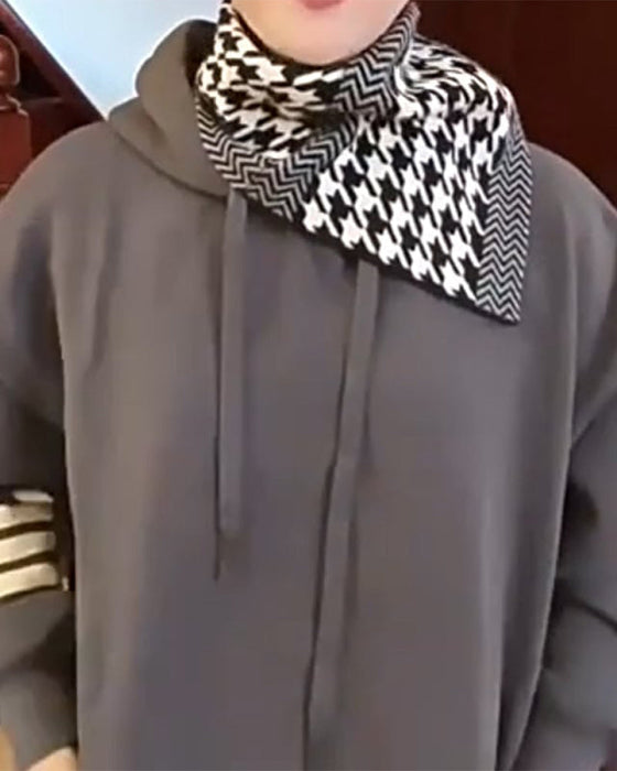 Moderiktig mångsidig triangelhalsduk