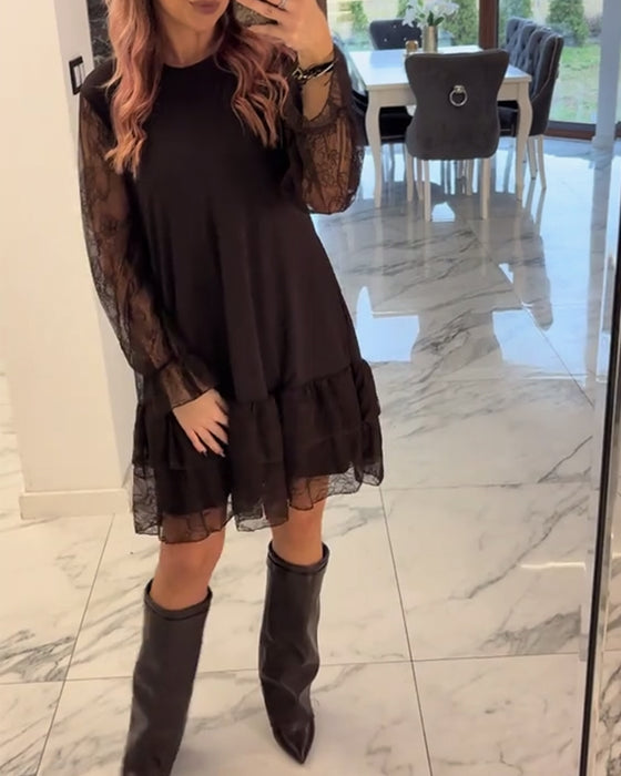 Elegant spetsklänning i enfärgad