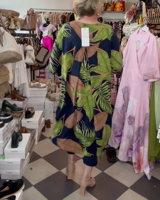 Lös Klänning Med Lövtryck Och V-Ringning